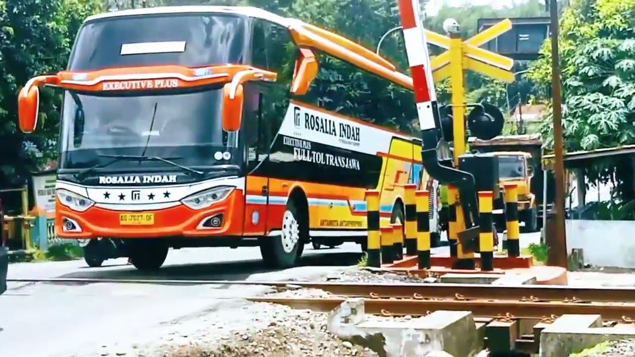 Truck towing foton mercedes Benz dan truck lainya di jalan raya veteran #fypviral #hantingjpl363a 
