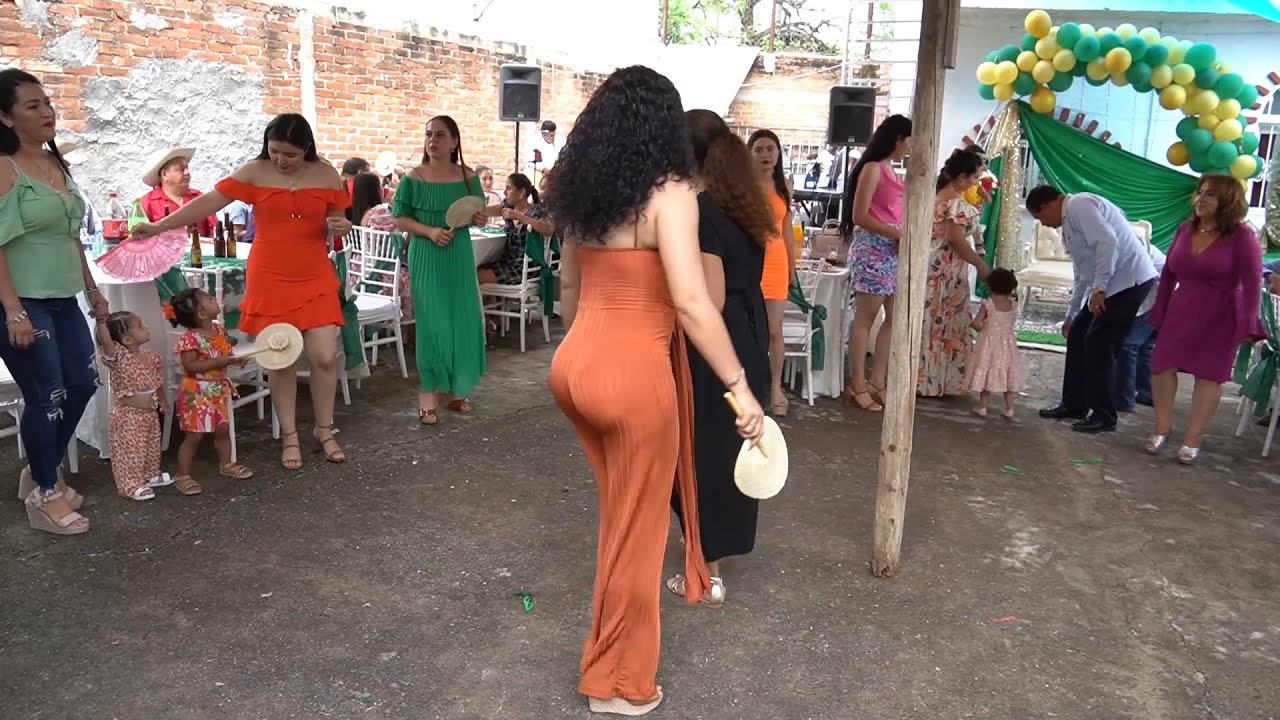 QUE BONITAS LAS FIESTAS FAMILIARES EN GUERRERO #bailesmexicanos #tradiciones #baile