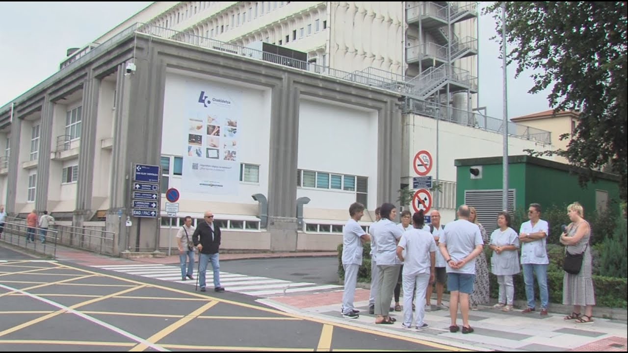 Osakidetza prescindir&aacute; de 4 celadores de urgencias del Hospital de San Eloy a partir del 1 de octu..