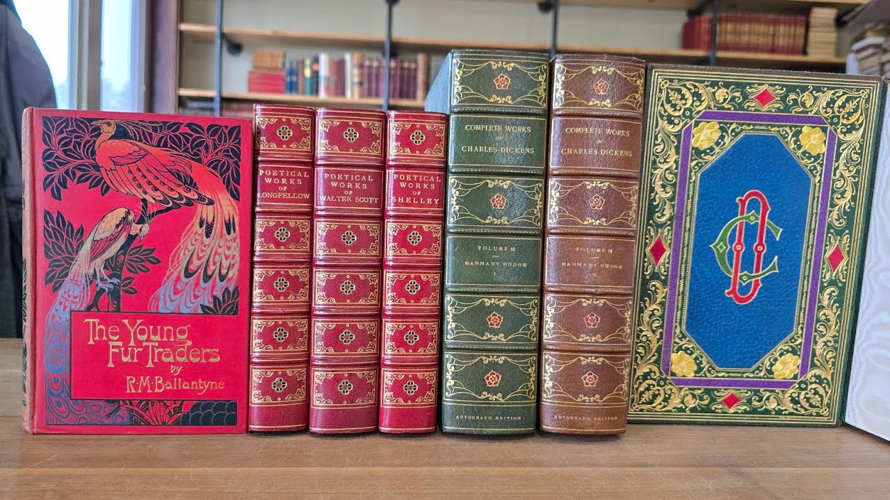 Распаковка самых красивых кожаных книг и изящных переплетов