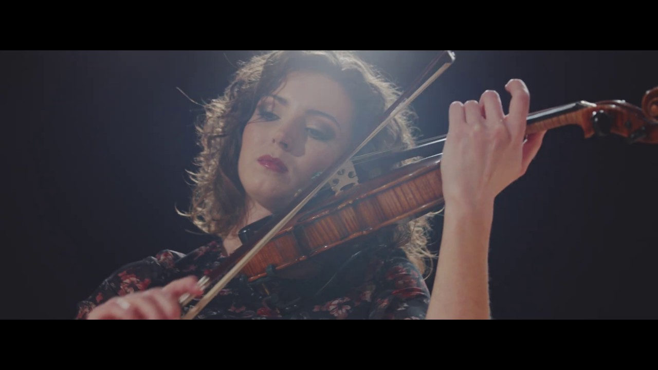 LIVINGROOM wygoda w pięknej formie/ meble tapicerowane do salonu