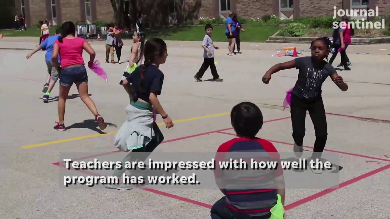 Solving playground conflicts with rock, paper, scissors