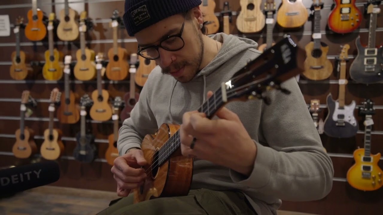 Kala Contour Series Tenor and Baritone Ukuleles Compared (Sound Samples)