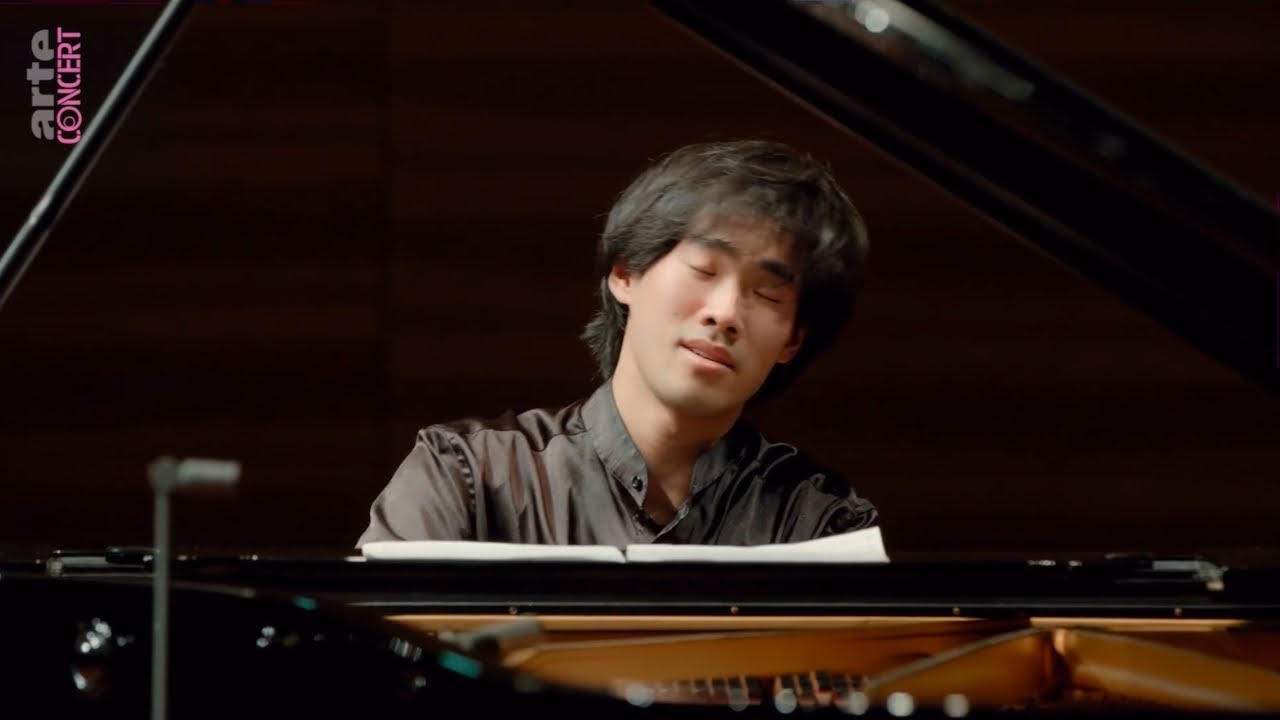 Bruce Liu Performs Chopin’s Iconic Minute Waltz | Ruhr Piano Festival 2024 🎹 | Boxing Day Special 🎁