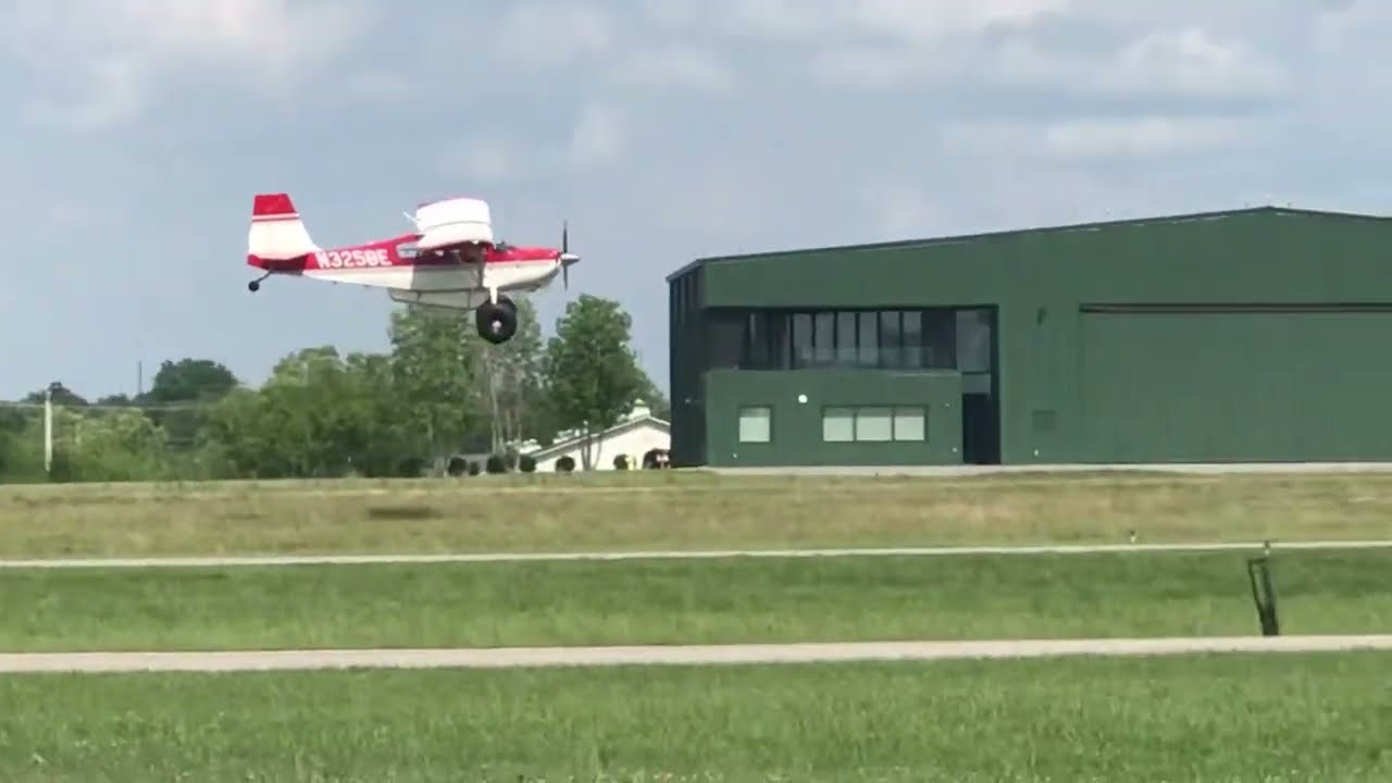 American Champion  8GCBC (N335BE) landing KVBT