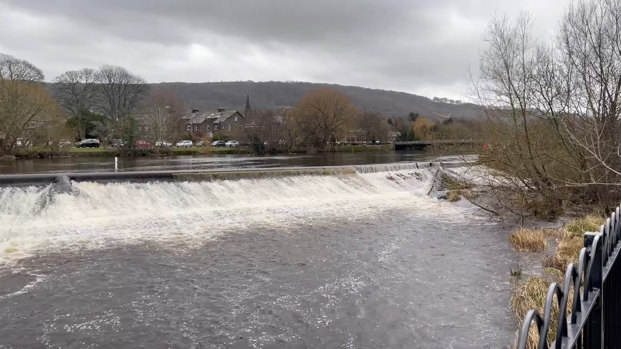 01/Jan/2022. Walk: Burley-in-Wharfedale - Guiseley. (Via Otley for NYD Swim)