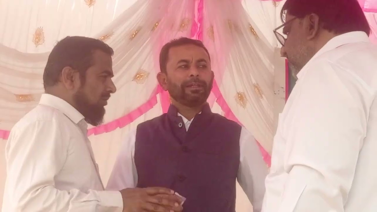 Prize distribution k maukey par Maulana azad student ne khaumi geet sunaya 