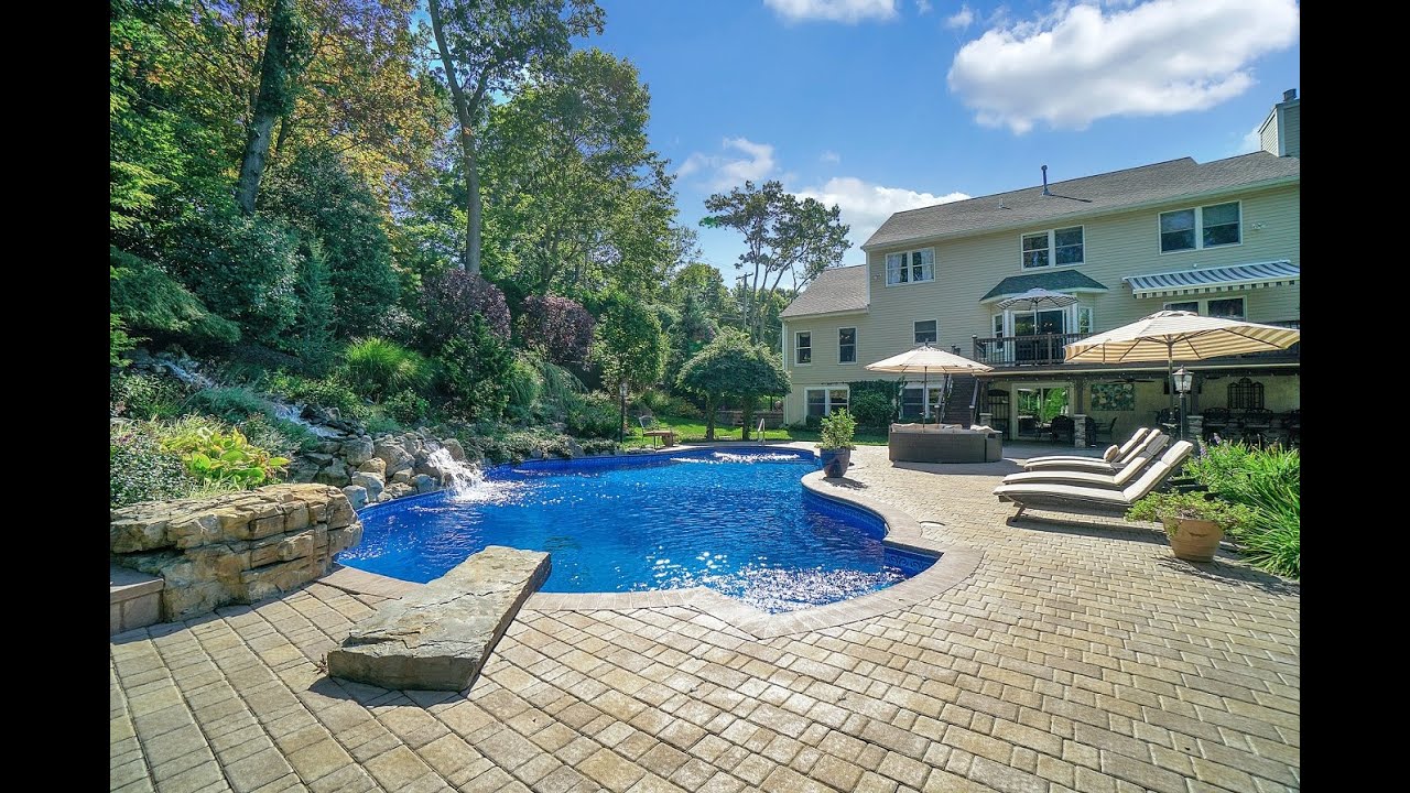 Video Tour of 47 Woodchuck Hollow Court, Port Jefferson, NY   Long Island Real Estate For Sale