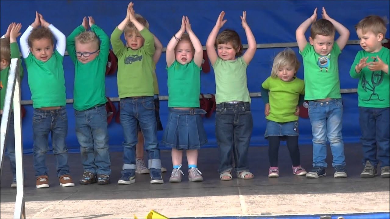 Annuncia-Instituut Ranst. K1 - Laat het gras maar groeien...schoolfeest 2015