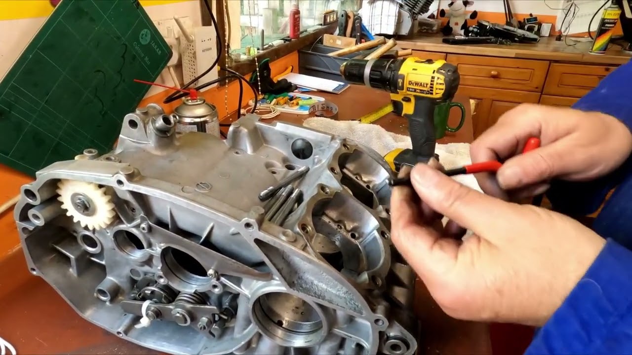 Yamaha TZ350 D Crankcase Thread Repair