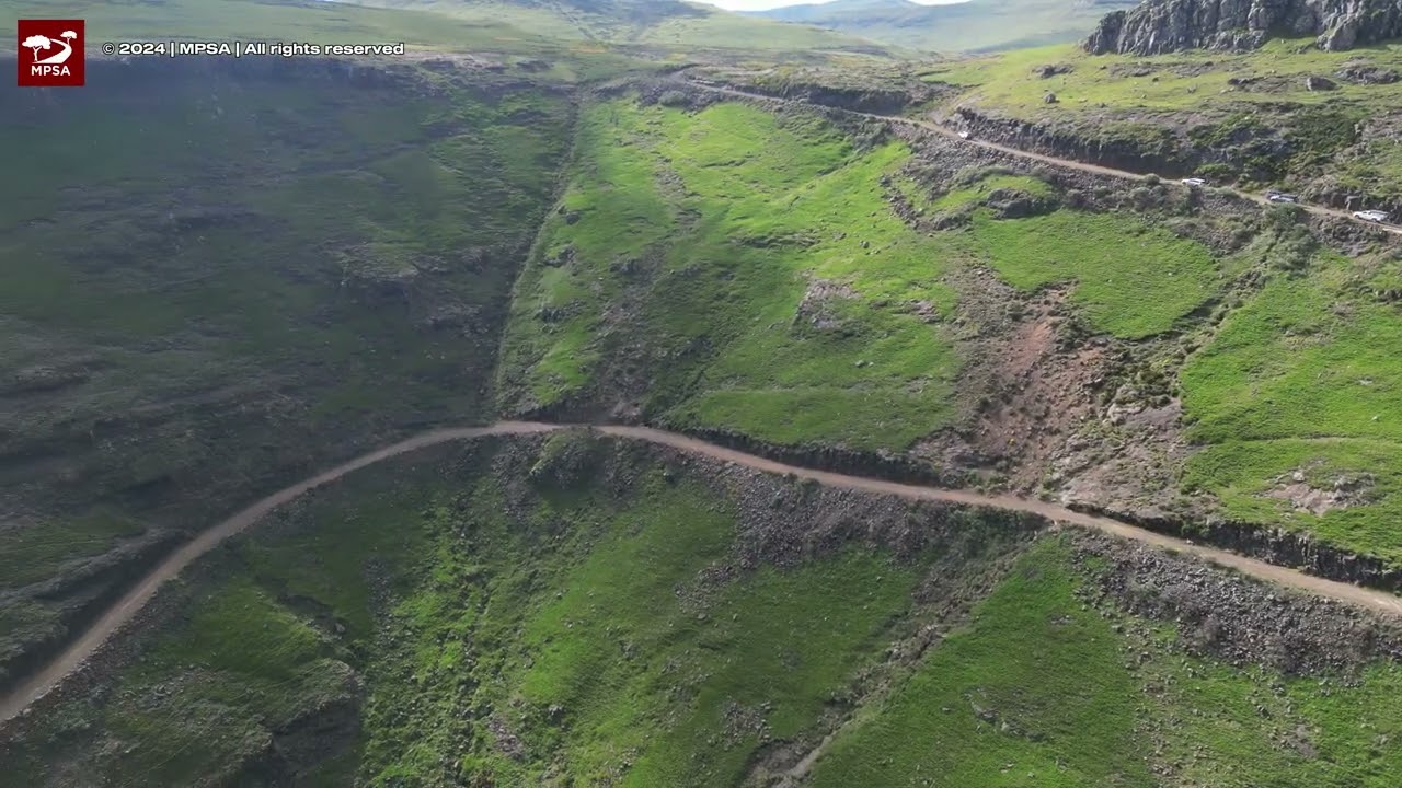 Naudes Nek Pass from the air - Mountain Passes of South Africa