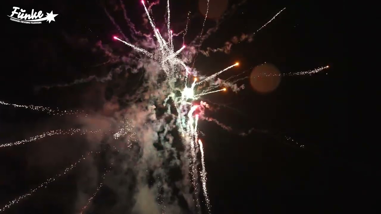 Flying Python from Funke Fireworks @fireworkcrazy #fireworkcrazy