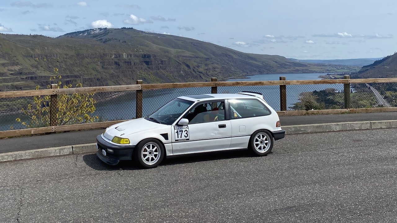 Spirited Driving EF Civic Hatch at Rowena Crest Viewpoint