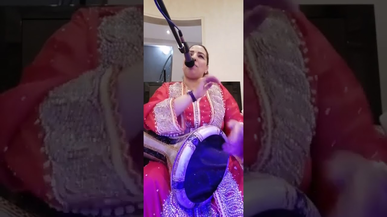 المعلمة حسنة المكناسية والمجموعة مع الشعبي الصحراوي تحية المغاربة كاملين💯