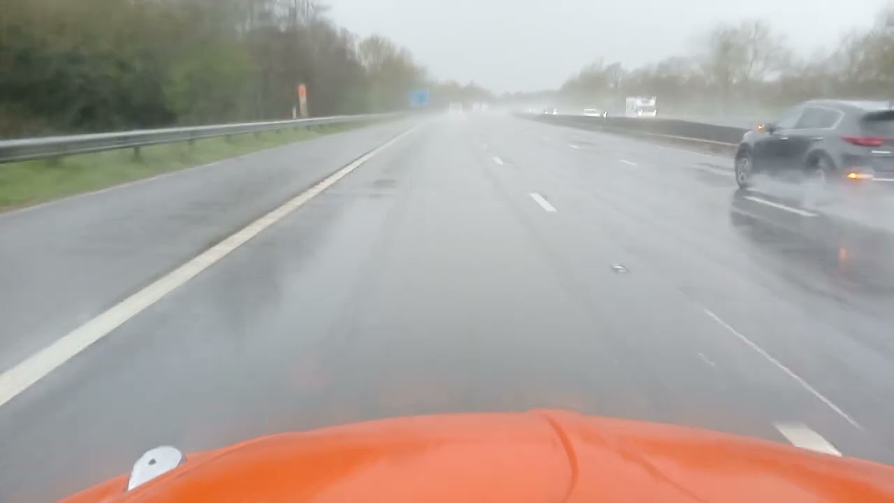 VW Beetle 1300 classic trials car. Motorway test drive. Taunton to Wellington M5