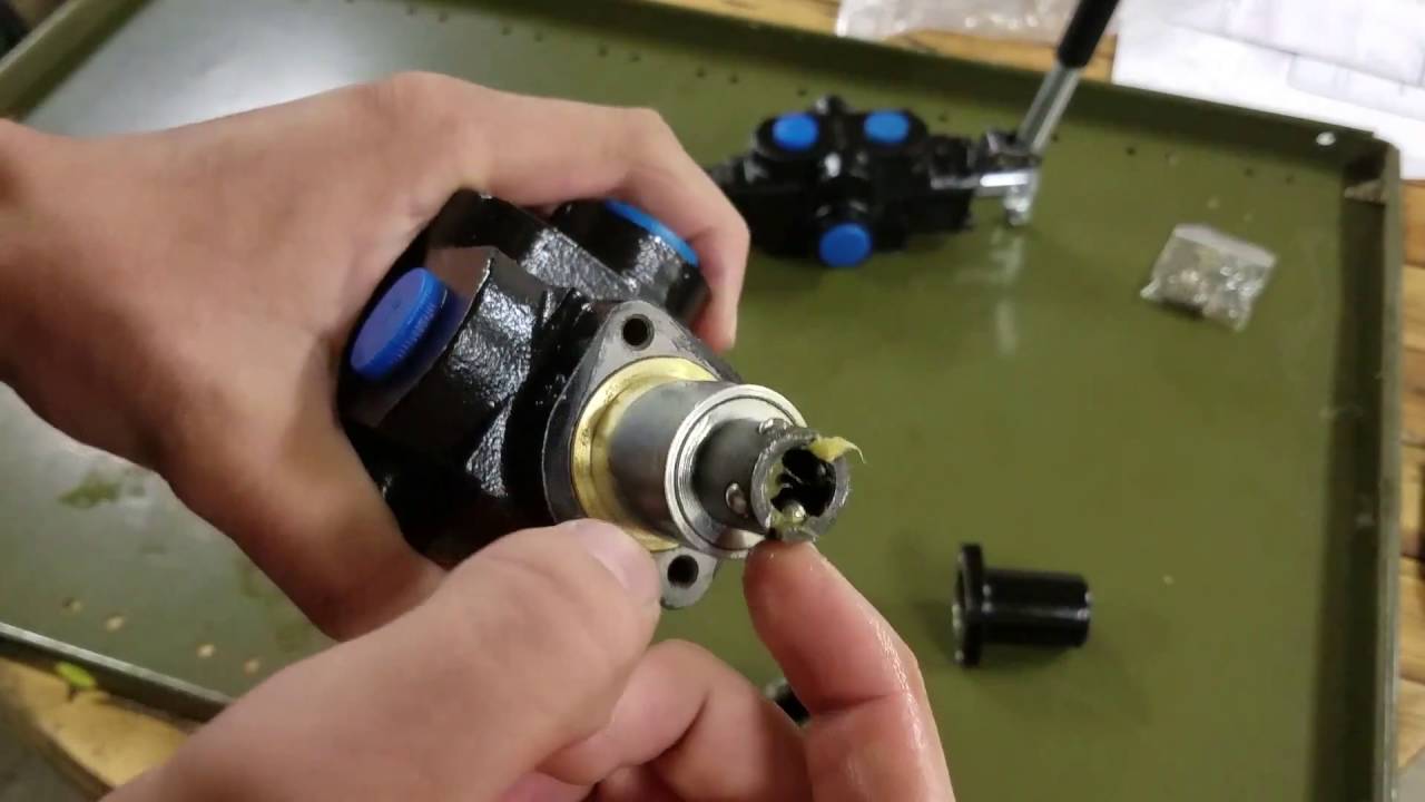 Hydraulic Valve Detent Removal