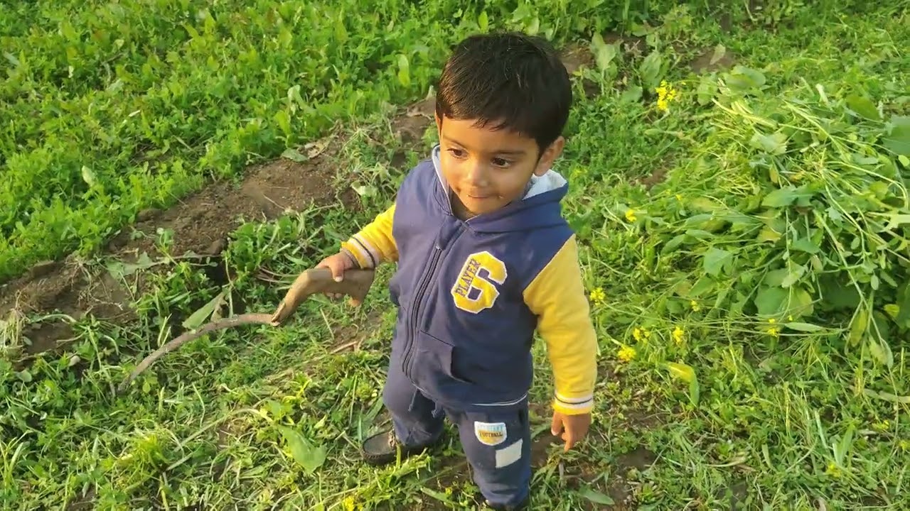 Parth ne krwava maaji or mamma saath kam #cutebaby #funnybaby #masti #cute #funnyclips #baby 