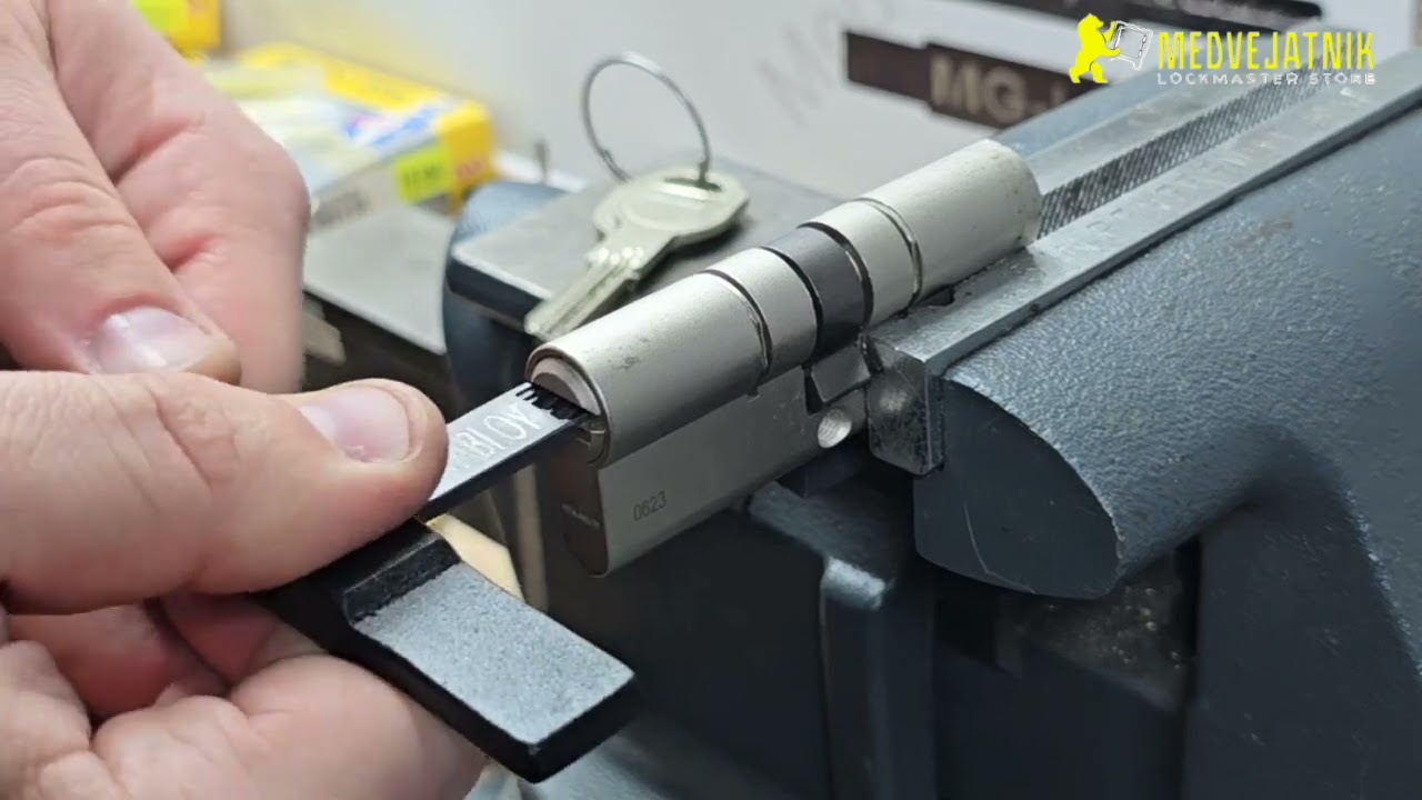 Отмычка для аварийного вскрытия цилиндров  Assa Abloy 