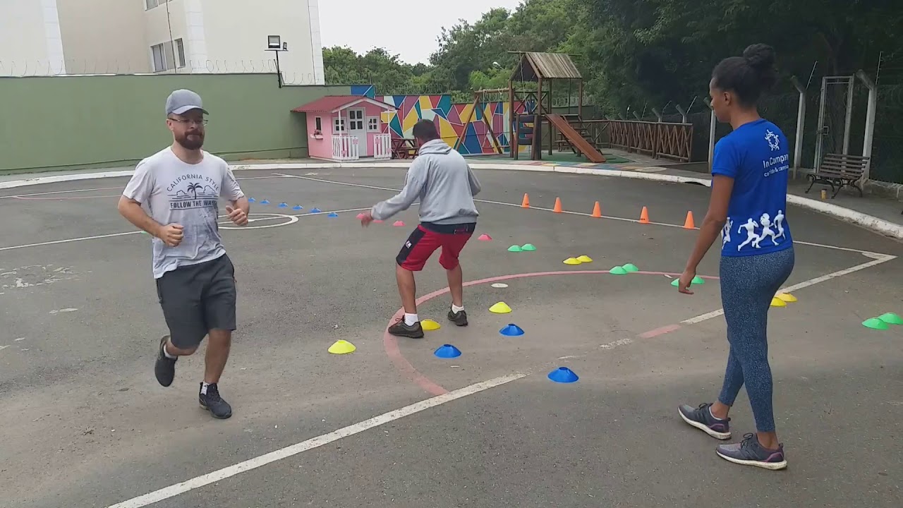 TREINO FUNCIONAL EM GRUPO