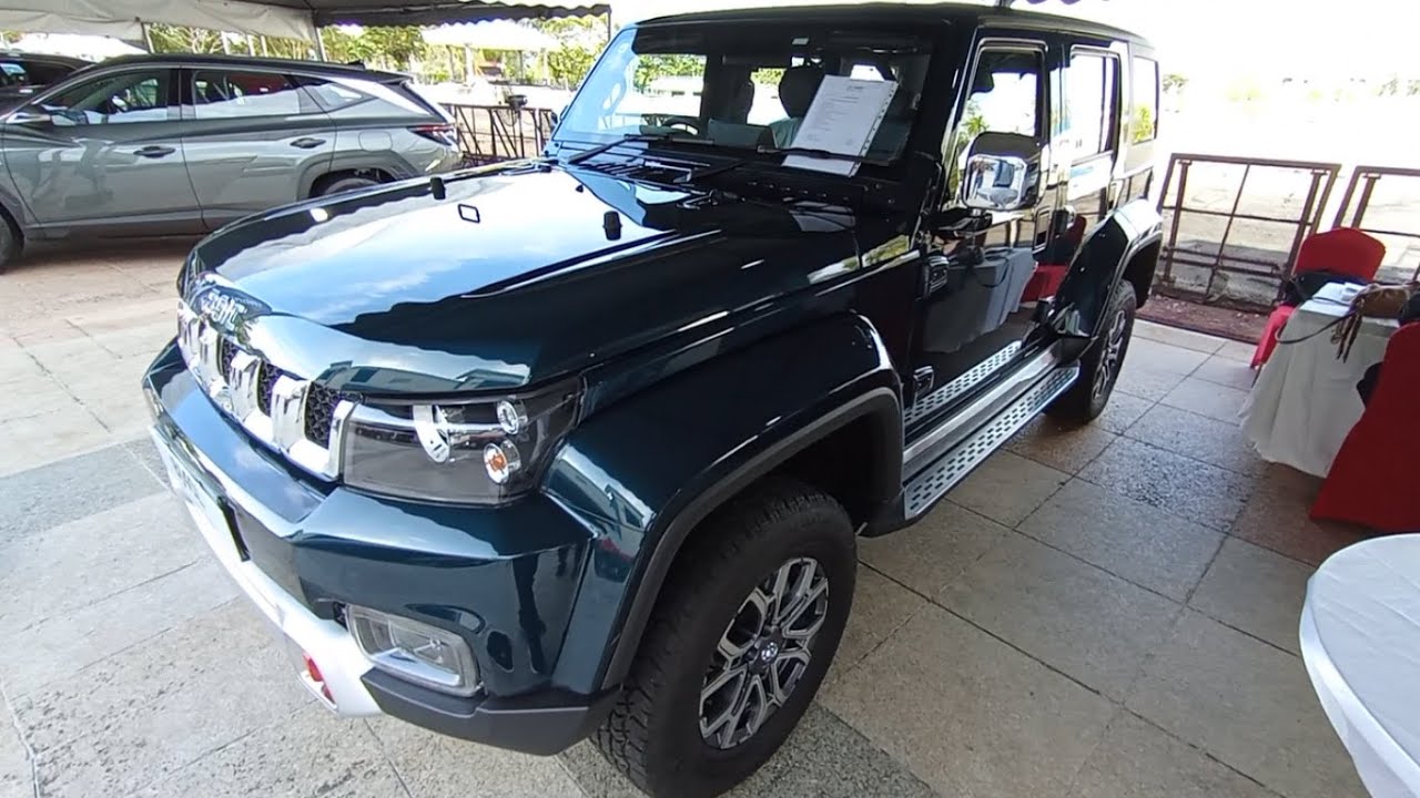 BAIC BJ40L 4WD Ocean Blue 2.0T 6AT walkaround exterior and interior (Brunei)