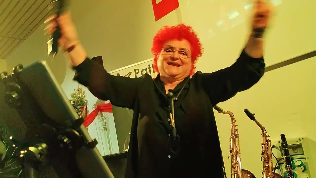 24,01,2025, centro sociale 25aprile con l'orchestra Patty Stella canta Tanya bergamini , dov'è sei