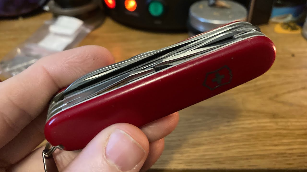 Best SAK of ALL TIME? Victorinox Fieldmaster