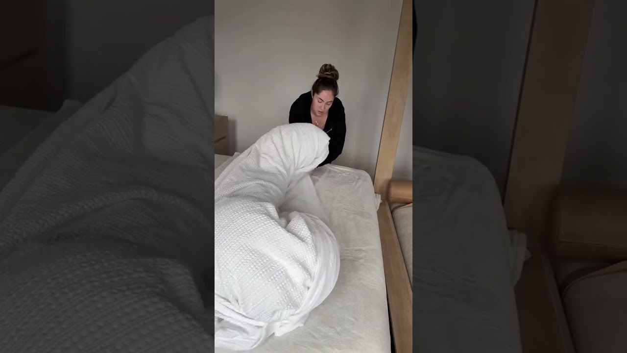 🤍✨ comment BEDDING to get a dm from me with the 🔗 This is your sign to switch your bedding out!