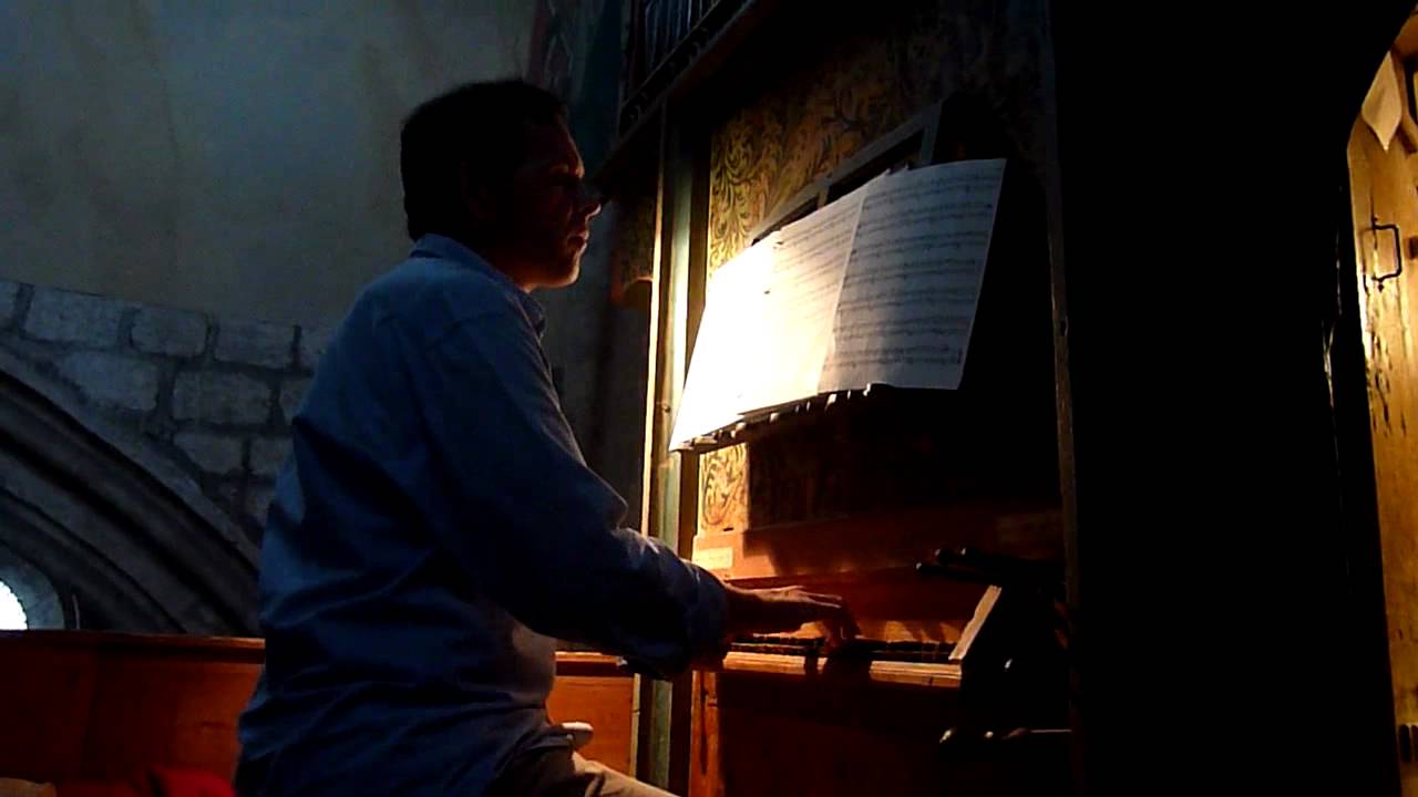 Thilo Muster plays 