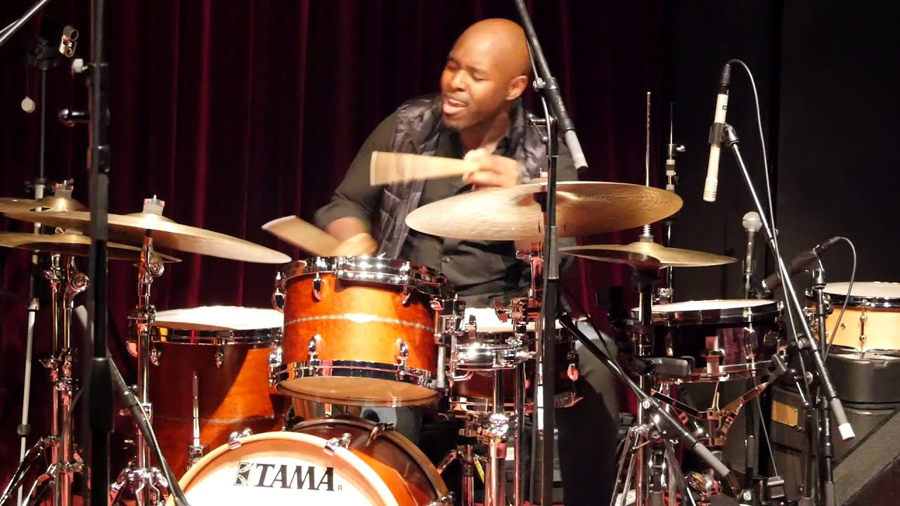 Ulysses Owens Jr. (New Century Quartet) -sound check on stage-