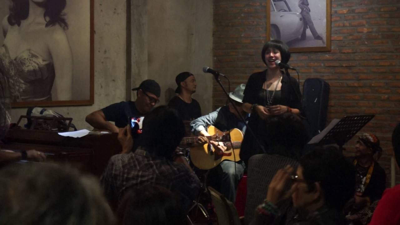 Riffy Putri - Derita (Koes Plus Cover)