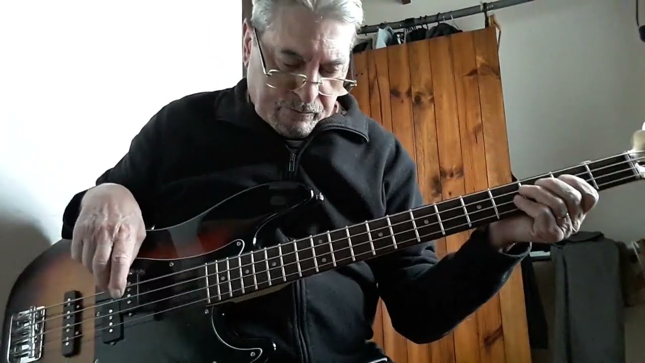 Daran et les chaises Dormir dehors bass cover Michel Pitton