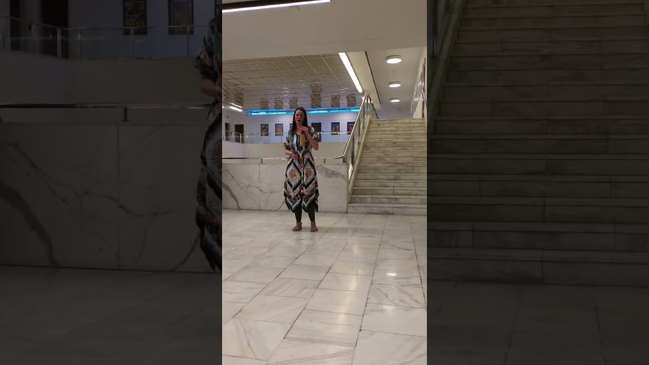 Intuitivní zpěv. Hlasové teď a tady. Ozvučená meditace. Bytí s hlasem.
