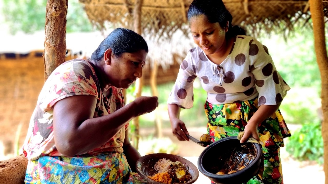 The villagers prepare the eggs well for eating. It is a very tasty and high-quality food#recipe
