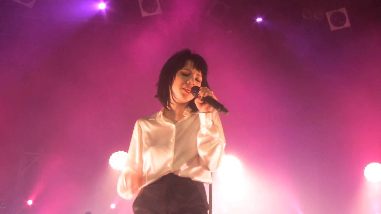 Carly Rae Jepsen - Love Again (HD) - Islington Assembly Hall - 07.12.15