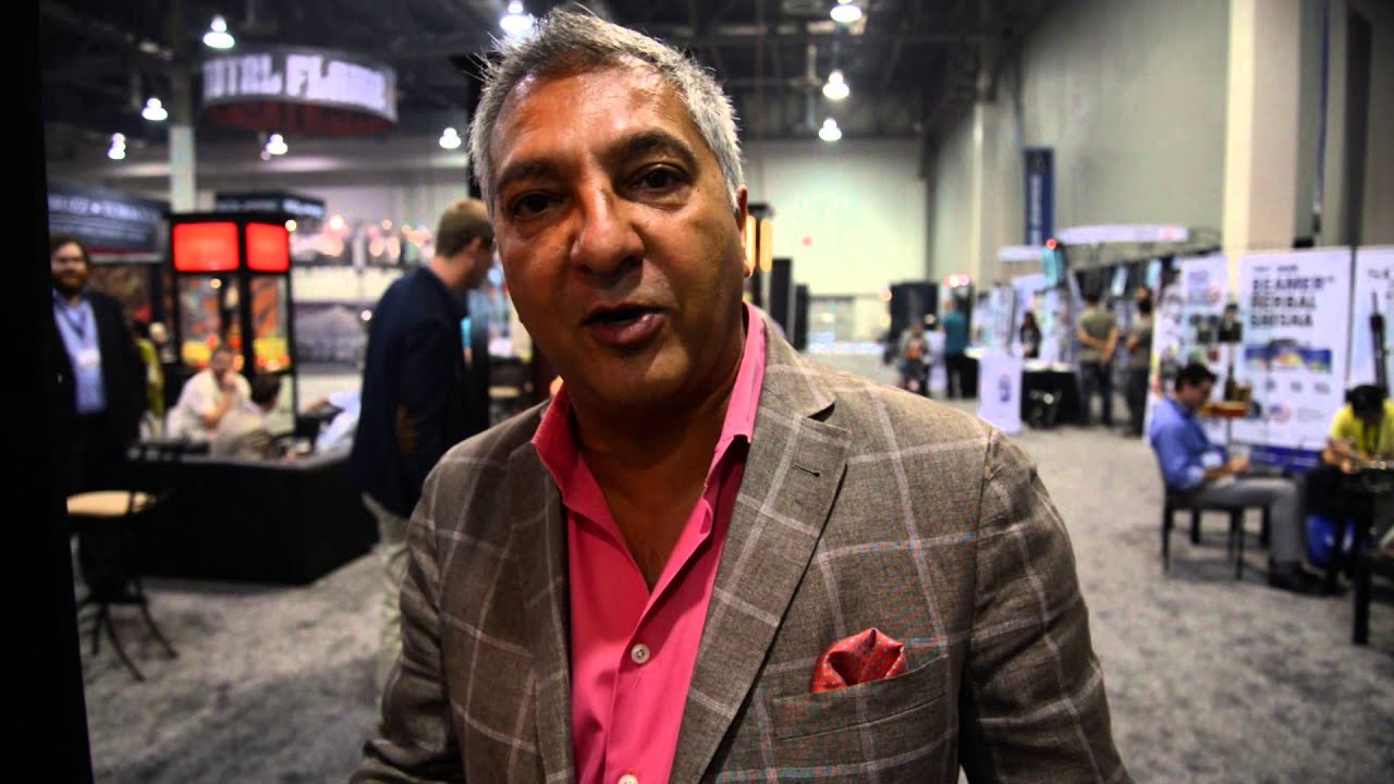 Rocky Patel on the Rocky Patel Vintage 1992 Cigar