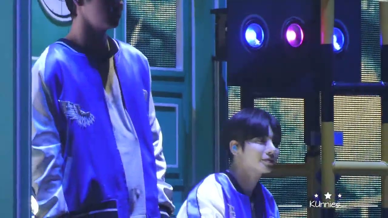 TOMORROW X TOGETHER (TXT) - Moa's Happily Ever After + Anti Romantic -  Barcelona 20 03 2025