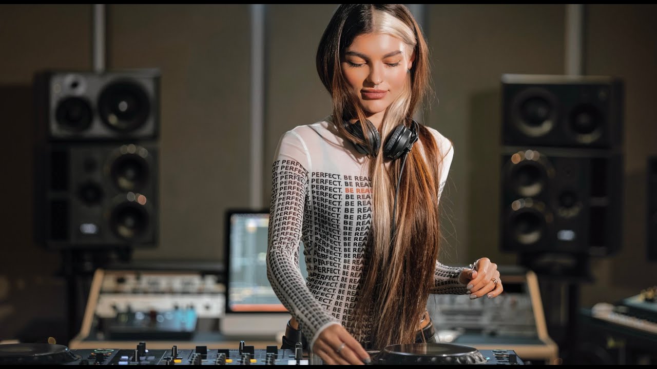 ARMINA - Studio podcast @ Warsaw [ Progressive house & Melodic techno mix] 4K