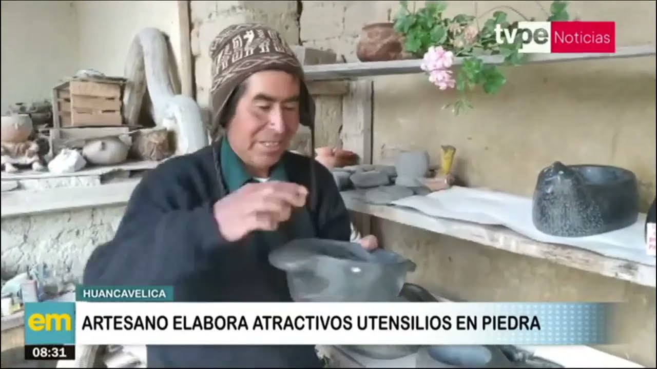 Maestro Luciano Cárdenas elabora utensilios de piedra morteros, licuadoras andinas, muchcas