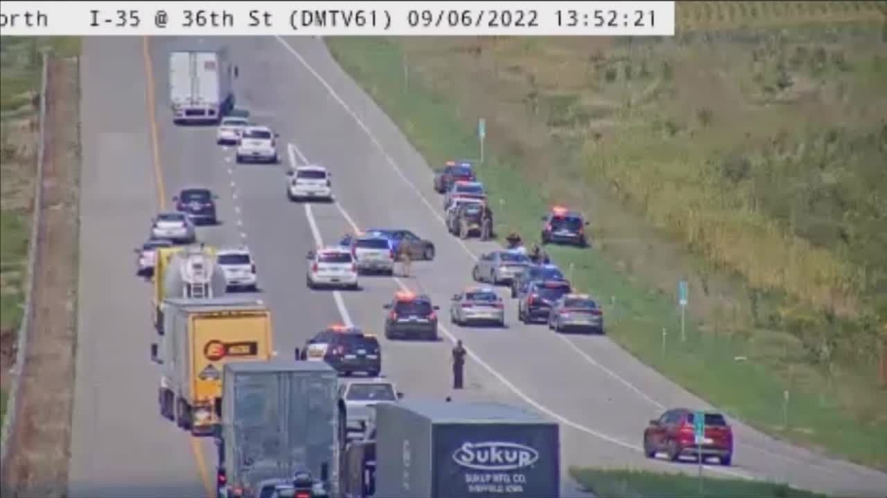 Iowa DOT cameras capture high-speed police chase through Des Moines metro