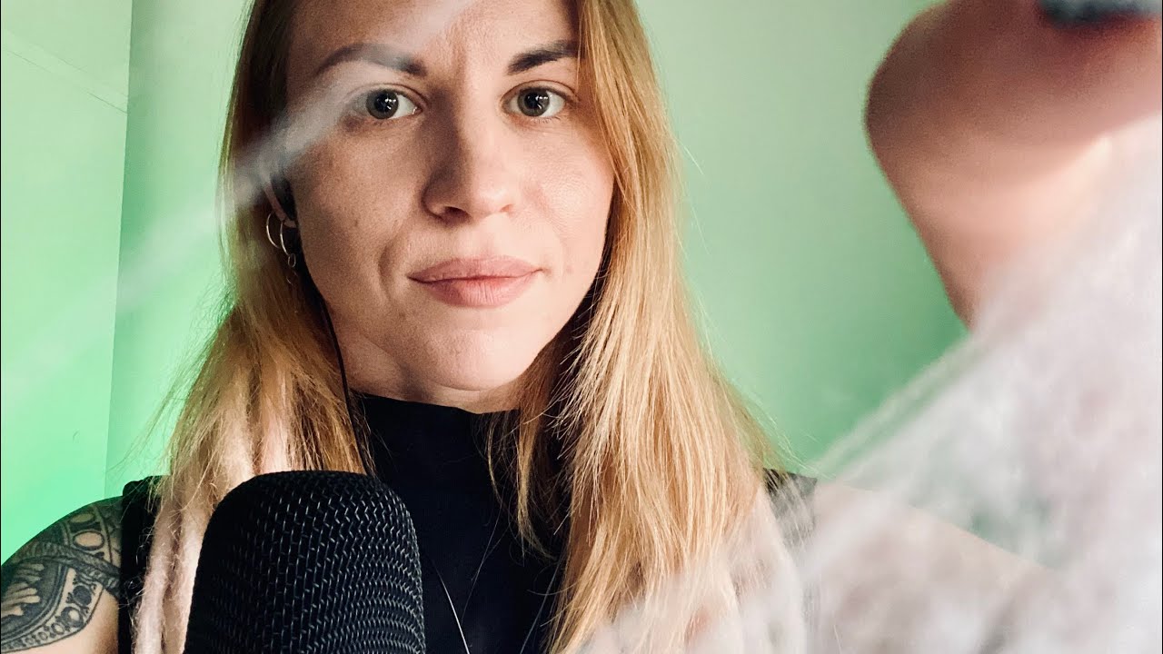 Помогу заснуть: большая ASMR-нарезка видео из моего тикток. Шепот, триггеры, касания, психология