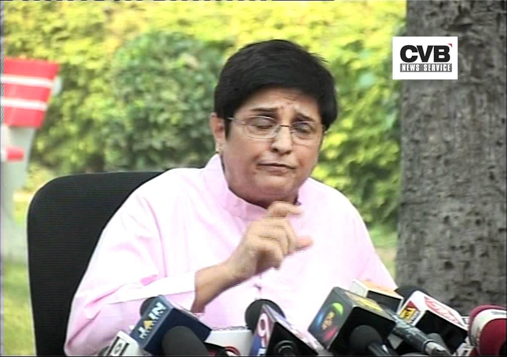 ANNA HAZARE'S AIDE KIRAN BEDI IN CONTROVERSY OVER INFLATED BILLS