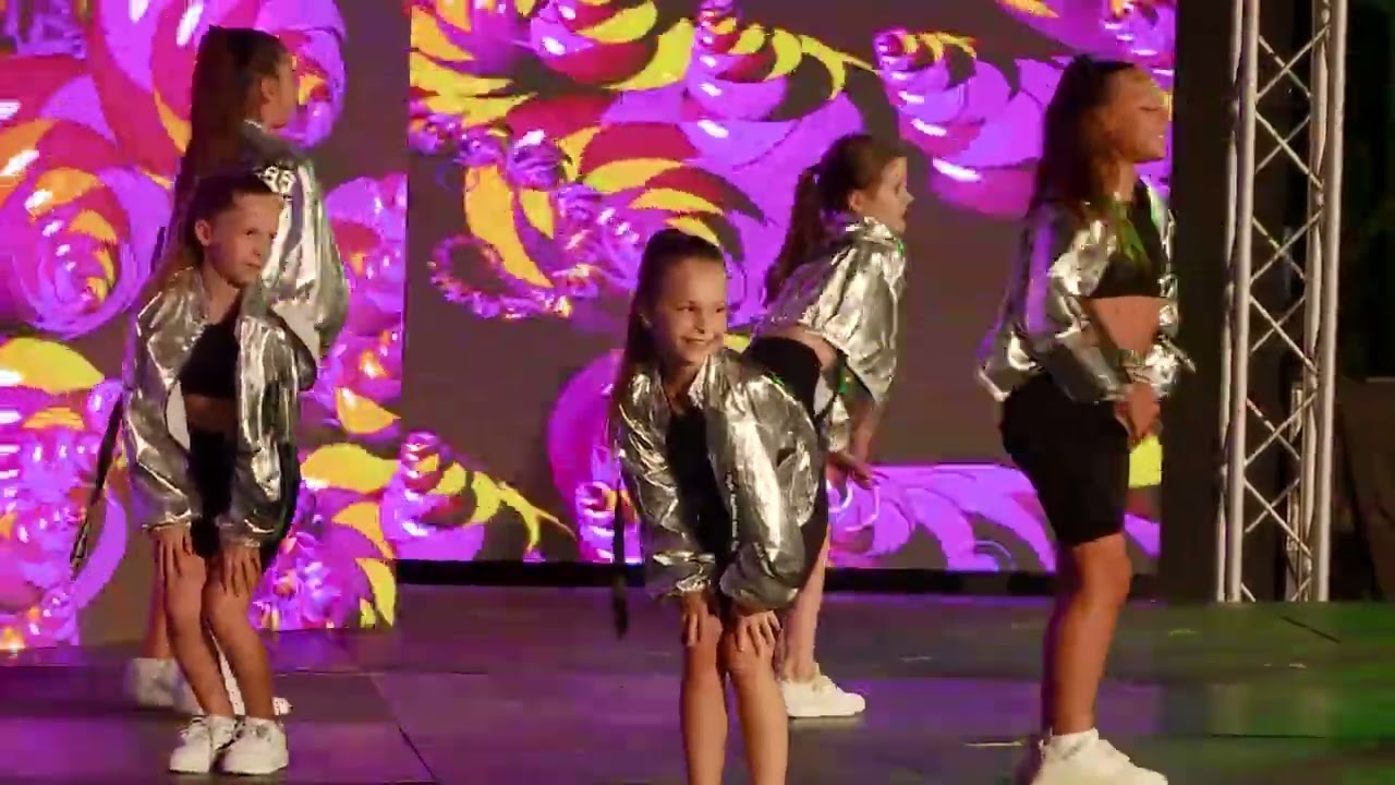 INES VUČIĆ - 