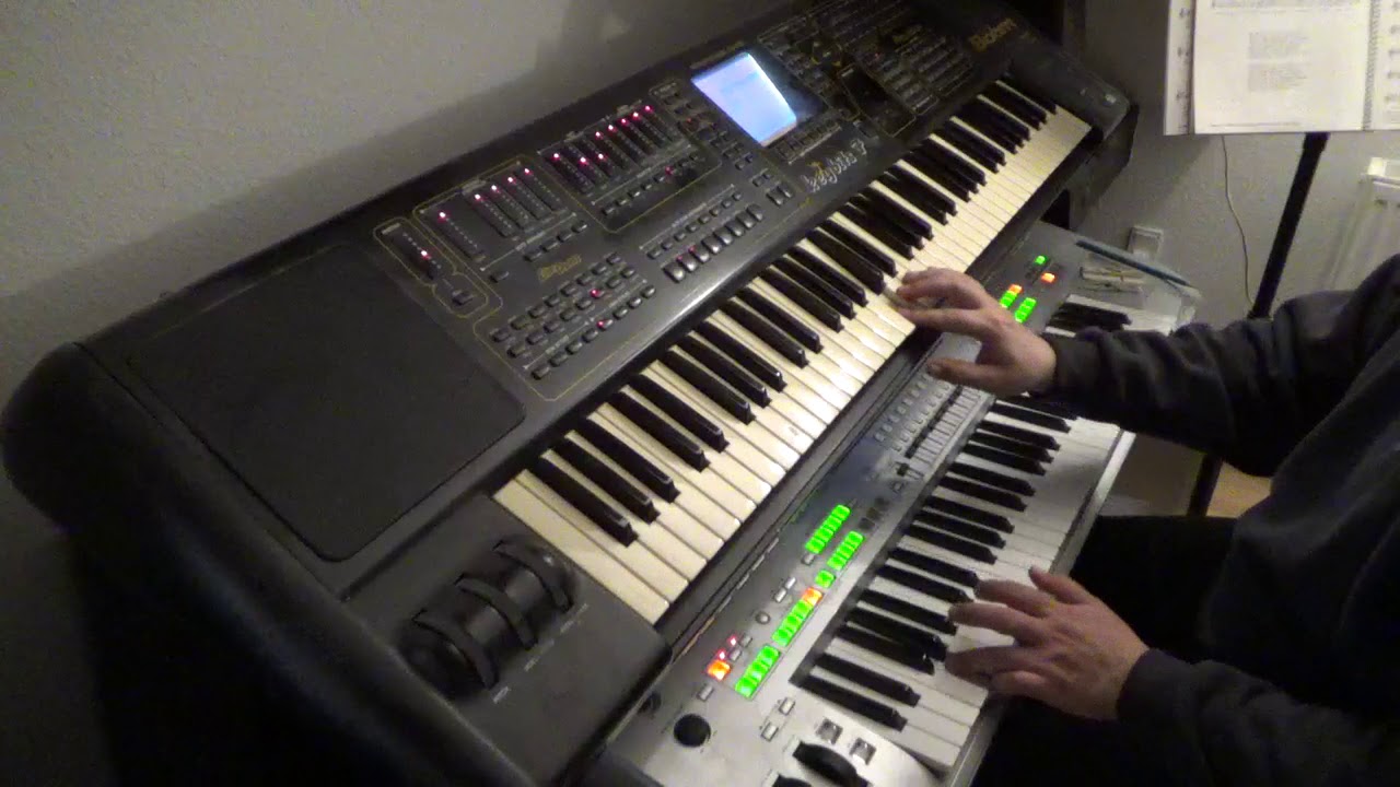 Kun en dag, et øjeblik ad gangen - yamaha tyros 3 og böhm keybits 7