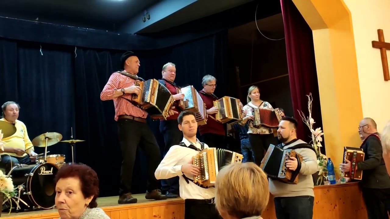 Setkání harmonikářů Strání 2022- Co jste hasiči