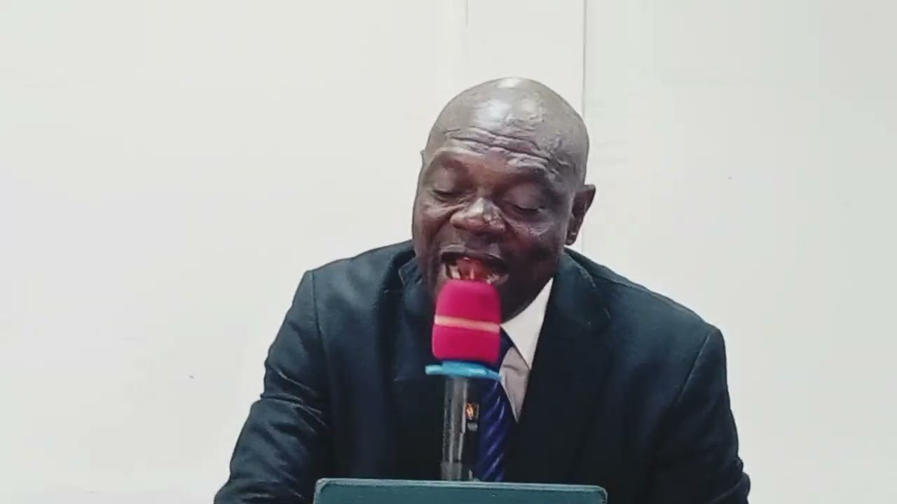 Le message du jour ( de l'heure) c'est quoi où c'est qui?   Past. Rouge Gorge Ndiadia.