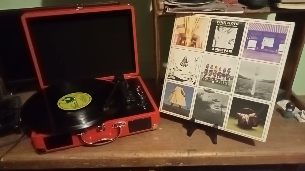 Pink Floyd a Nice Pair - A Saucerful of Secrets