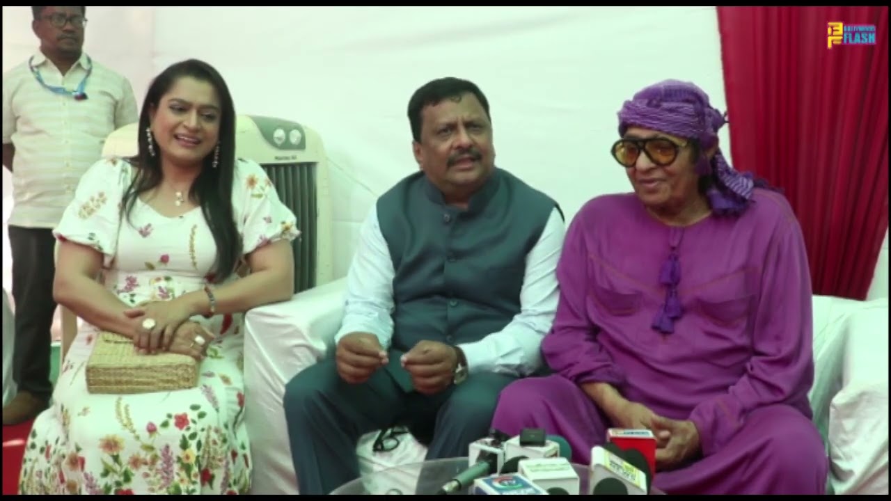 Ranjeet ,Ekta Jain at BMC Flower show by Jeetendra Pardeshi, Superintendent, Garden Department