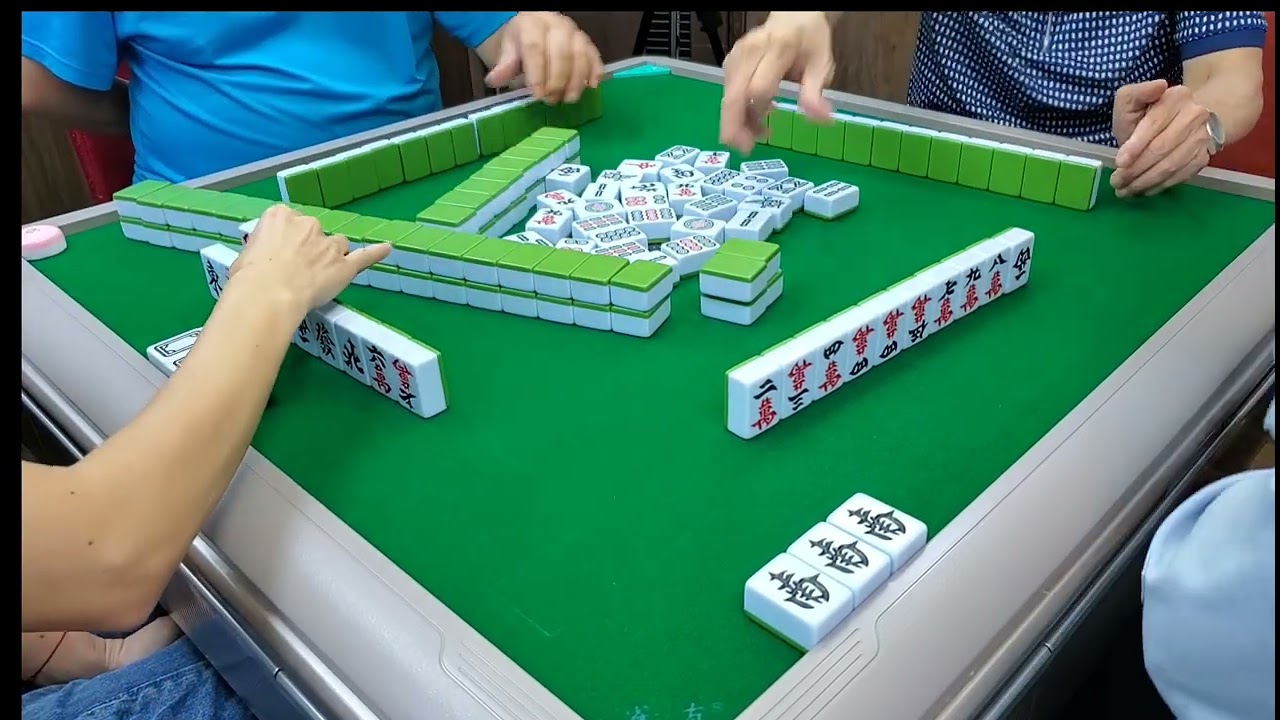 大牌系列［77］發財白板西圈混對自摸十番 jackpot 240