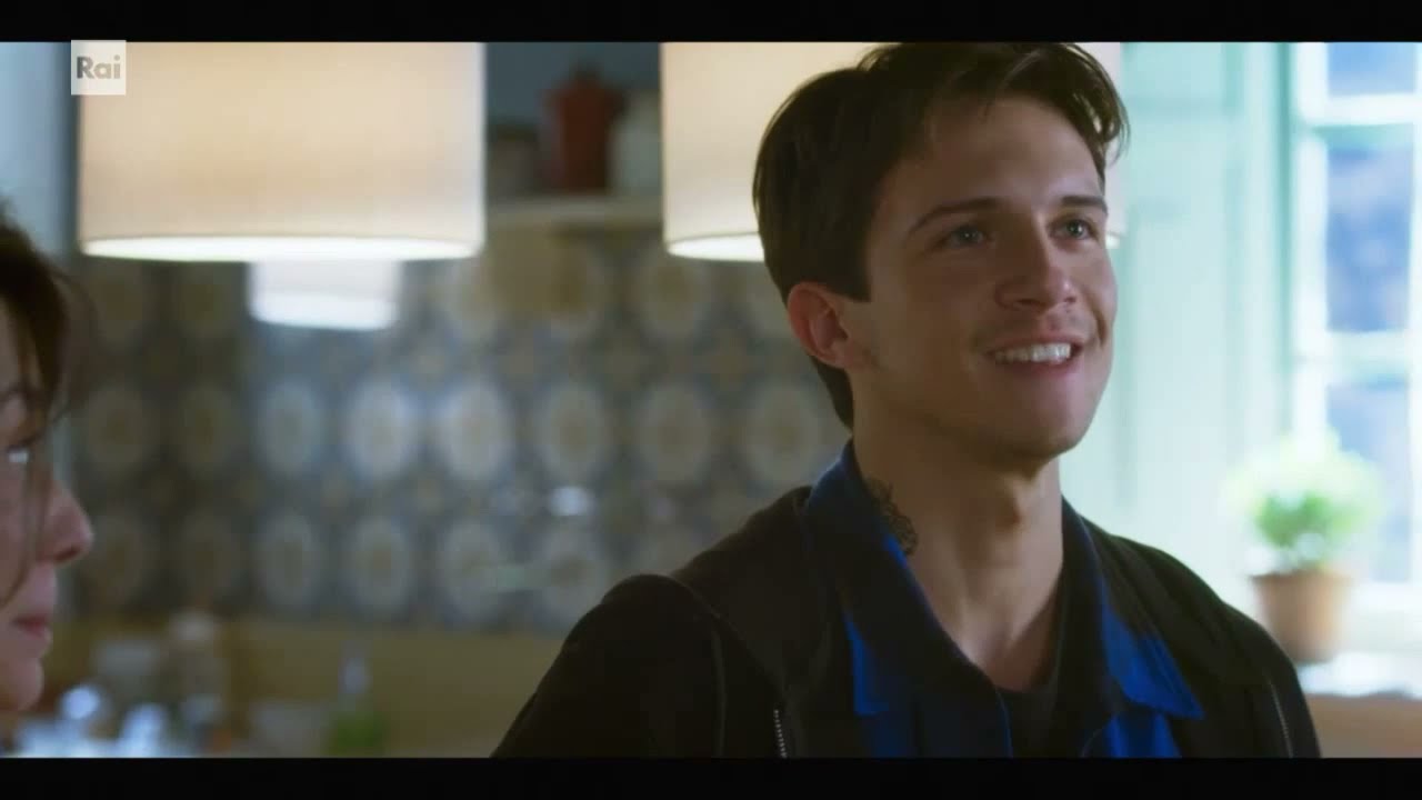 Don Matteo 13 Ep. 8 - Voi che ce l'avete una madre e un padre