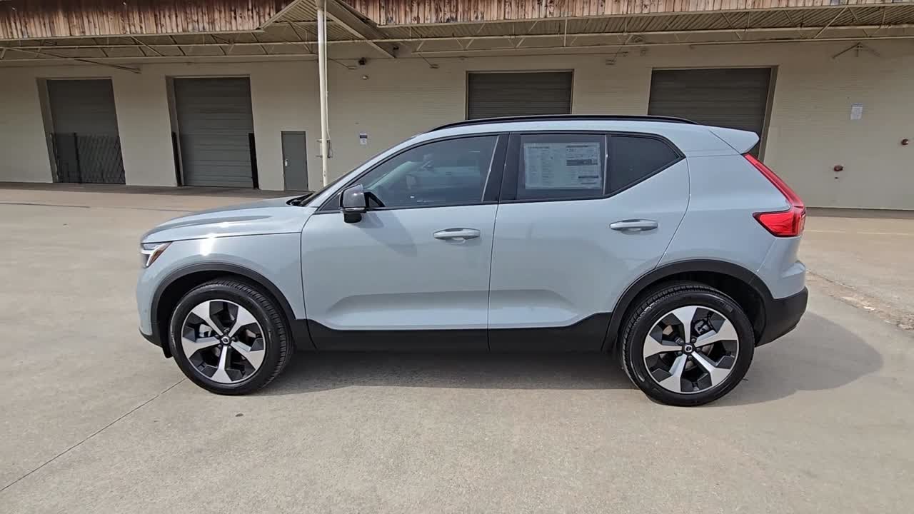 2026 Volvo XC40 Plus Dallas, Irving, Arlington, Carrollton, Grapevine, Grand Prairie TX